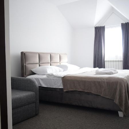 Hotel Tiski Cvet Novi Bečej Extérieur photo