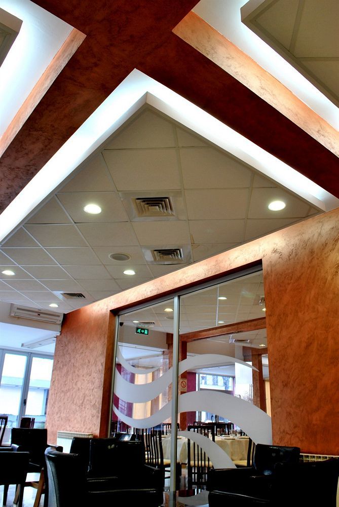Hotel Tiski Cvet Novi Bečej Extérieur photo